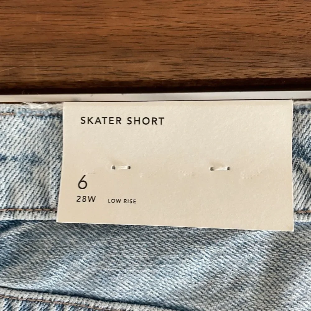 NWT American Eagle Denim Baggy Short size 6 MSRP$60